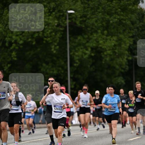 29.06.2025 - hella hamburg halbmarathon Dr. Thomas Lammeyer http://msf.ph/oto/8430518 29.06.2025 10:51:57 Kennedybrücke 1073, 1430, 1523, 1593, 1618, 2163, 2211, 2320, 2491, 2500, 2981, 3679, 4239, 4342, 5700, 5796, 6255, 7240, 8105, 8158, 8270, 9356, 9743, 9758, 10658, 10777, 10903, 11276 meine-sportfotos.de