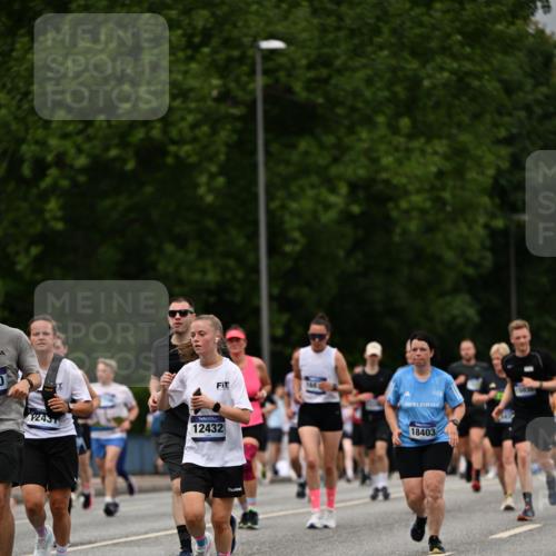 29.06.2025 - hella hamburg halbmarathon Dr. Thomas Lammeyer http://msf.ph/oto/8430525 29.06.2025 10:51:57 Kennedybrücke 1073, 1430, 1523, 1593, 1618, 2163, 2211, 2320, 2491, 2500, 2981, 3679, 4239, 4342, 5700, 5796, 6255, 7240, 8105, 8158, 8270, 9356, 9743, 9758, 10658, 10777, 10903, 11276 meine-sportfotos.de