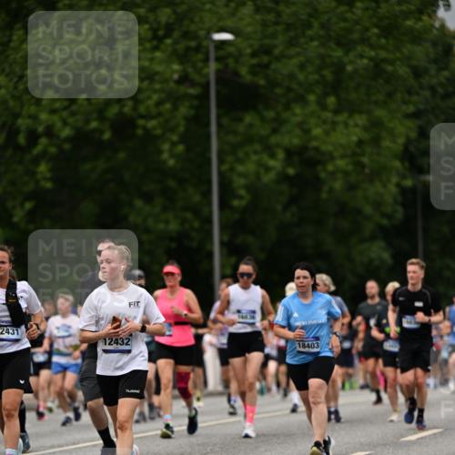 29.06.2025 - hella hamburg halbmarathon Dr. Thomas Lammeyer http://msf.ph/oto/8430558 29.06.2025 10:51:57 Kennedybrücke 1073, 1430, 1523, 1593, 1618, 2163, 2211, 2320, 2491, 2500, 2981, 3679, 4239, 4342, 5700, 5796, 6255, 7240, 8105, 8158, 8270, 9356, 9743, 9758, 10658, 10777, 10903, 11276 meine-sportfotos.de