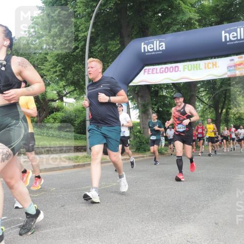 29.06.2025 - hella hamburg halbmarathon KatJ http://msf.ph/oto/8430589 29.06.2025 10:41:54 Zwischen KM18-KM19 1120, 1143, 2432, 3058, 3898, 6587, 8618 meine-sportfotos.de