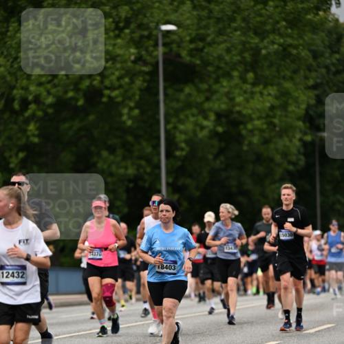 29.06.2025 - hella hamburg halbmarathon Dr. Thomas Lammeyer http://msf.ph/oto/8430601 29.06.2025 10:51:58 Kennedybrücke 1073, 1430, 1523, 1593, 1618, 2163, 2211, 2320, 2407, 2491, 2500, 3679, 4239, 4342, 5700, 5796, 6255, 6256, 7240, 8105, 8158, 8270, 9356, 9743, 9758, 10658, 10777, 10903, 11276 meine-sportfotos.de