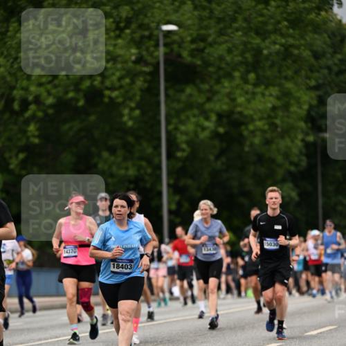 29.06.2025 - hella hamburg halbmarathon Dr. Thomas Lammeyer http://msf.ph/oto/8430641 29.06.2025 10:51:59 Kennedybrücke 1073, 1430, 1523, 1618, 2163, 2211, 2320, 2407, 2491, 2500, 3679, 4239, 4342, 5700, 5796, 6255, 6256, 7240, 8105, 8158, 8270, 9356, 9743, 9758, 10658, 10777, 10903, 11276 meine-sportfotos.de