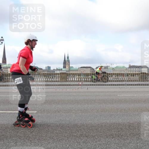 29.06.2025 - hella hamburg halbmarathon Lena Gebhardt http://msf.ph/oto/8430673 29.06.2025 09:00:21 Lombardsbrücke 208 meine-sportfotos.de
