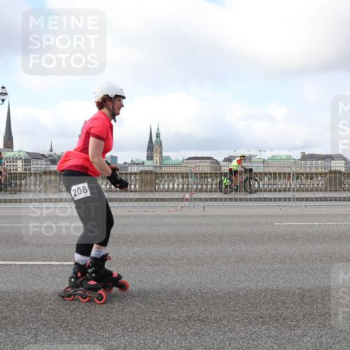 29.06.2025 - hella hamburg halbmarathon Lena Gebhardt http://msf.ph/oto/8430689 29.06.2025 09:00:21 Lombardsbrücke 208 meine-sportfotos.de