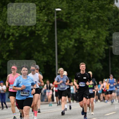29.06.2025 - hella hamburg halbmarathon Dr. Thomas Lammeyer http://msf.ph/oto/8430693 29.06.2025 10:52:00 Kennedybrücke 1073, 1430, 1523, 1618, 2163, 2211, 2320, 2407, 2491, 2500, 2882, 3679, 4239, 4342, 5700, 5796, 6255, 6256, 7240, 8105, 8158, 8270, 9356, 9743, 9758, 10658, 10777, 10903, 11276 meine-sportfotos.de