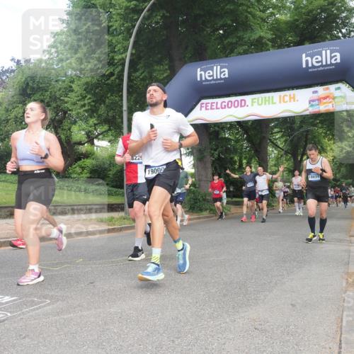 29.06.2025 - hella hamburg halbmarathon KatJ http://msf.ph/oto/8430728 29.06.2025 10:42:00 Zwischen KM18-KM19 1143, 2448, 4231, 4897, 6355, 6356, 8223 meine-sportfotos.de