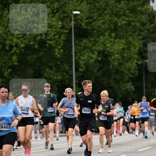 29.06.2025 - hella hamburg halbmarathon Dr. Thomas Lammeyer http://msf.ph/oto/8430745 29.06.2025 10:52:00 Kennedybrücke 1073, 1430, 1523, 1618, 2163, 2211, 2320, 2407, 2491, 2500, 2882, 3679, 4239, 4342, 5700, 5796, 6255, 6256, 7240, 8105, 8158, 8270, 9356, 9743, 9758, 10658, 10777, 10903, 11276 meine-sportfotos.de