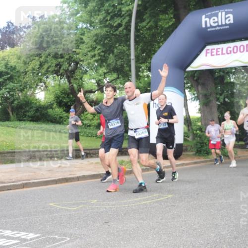 29.06.2025 - hella hamburg halbmarathon KatJ http://msf.ph/oto/8430766 29.06.2025 10:42:03 Zwischen KM18-KM19 1193, 1506, 2448, 3652, 4231, 4897, 6355, 6356, 7221, 8223 meine-sportfotos.de