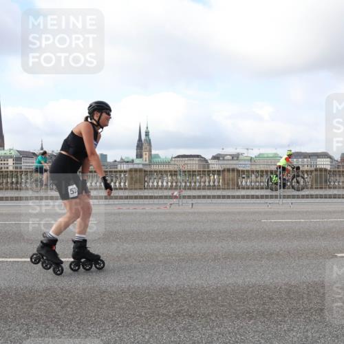 29.06.2025 - hella hamburg halbmarathon Lena Gebhardt http://msf.ph/oto/8430785 29.06.2025 09:00:22 Lombardsbrücke 52 meine-sportfotos.de