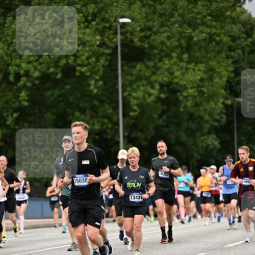 29.06.2025 - hella hamburg halbmarathon Dr. Thomas Lammeyer http://msf.ph/oto/8430789 29.06.2025 10:52:02 Kennedybrücke 1073, 1430, 1523, 1618, 2163, 2211, 2320, 2407, 2491, 2500, 2882, 3679, 4239, 4342, 4974, 5700, 5796, 6255, 6256, 6879, 7240, 8105, 8158, 8270, 9356, 9758, 10658, 10777, 10903, 11276 meine-sportfotos.de