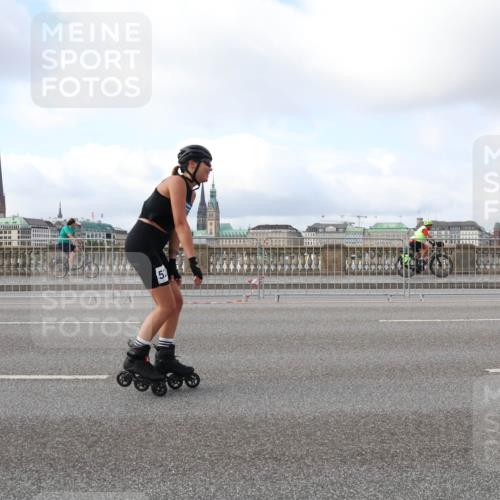 29.06.2025 - hella hamburg halbmarathon Lena Gebhardt http://msf.ph/oto/8430802 29.06.2025 09:00:22 Lombardsbrücke  meine-sportfotos.de