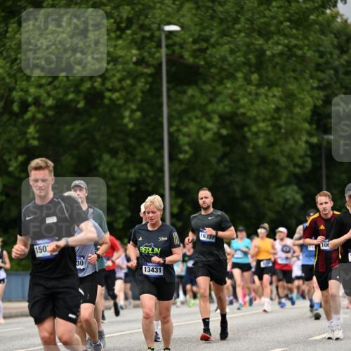 29.06.2025 - hella hamburg halbmarathon Dr. Thomas Lammeyer http://msf.ph/oto/8430825 29.06.2025 10:52:02 Kennedybrücke 1073, 1430, 1523, 1618, 2163, 2211, 2320, 2407, 2491, 2500, 2882, 3679, 4239, 4342, 4974, 5700, 5796, 6255, 6256, 6879, 7240, 8105, 8158, 8270, 9356, 9758, 10658, 10777, 10903, 11276 meine-sportfotos.de