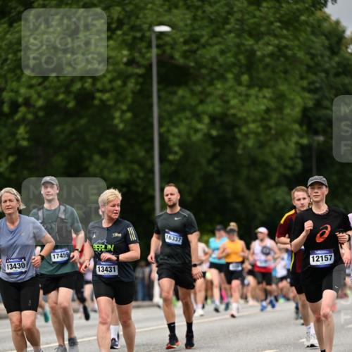 29.06.2025 - hella hamburg halbmarathon Dr. Thomas Lammeyer http://msf.ph/oto/8430849 29.06.2025 10:52:03 Kennedybrücke 1073, 1430, 1523, 1618, 2163, 2211, 2320, 2407, 2491, 2500, 2882, 3679, 4239, 4974, 5700, 5796, 6255, 6256, 6879, 7240, 8105, 8158, 8270, 9356, 9758, 10658, 10777, 10903, 11276 meine-sportfotos.de