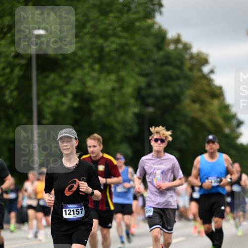 29.06.2025 - hella hamburg halbmarathon Dr. Thomas Lammeyer http://msf.ph/oto/8430906 29.06.2025 10:52:05 Kennedybrücke 1073, 1430, 1434, 1523, 1618, 2163, 2211, 2320, 2407, 2491, 2882, 3679, 4239, 4974, 5796, 6255, 6256, 6879, 7240, 8105, 8158, 8270, 9356, 9758, 10075, 10658, 10777, 10903, 11276 meine-sportfotos.de