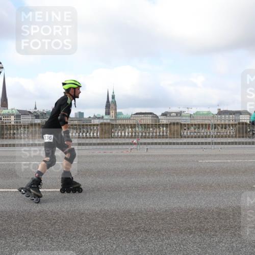 29.06.2025 - hella hamburg halbmarathon Lena Gebhardt http://msf.ph/oto/8431026 29.06.2025 09:00:25 Lombardsbrücke 236 meine-sportfotos.de
