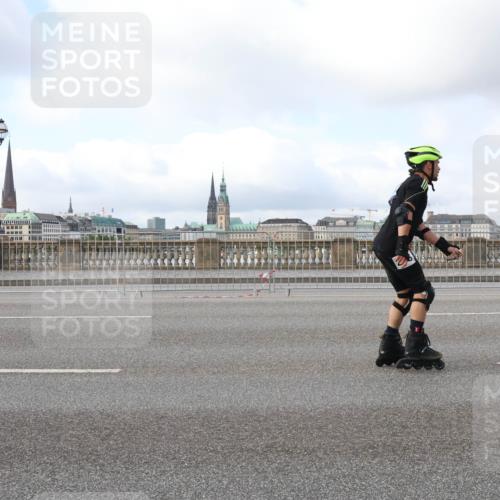 29.06.2025 - hella hamburg halbmarathon Lena Gebhardt http://msf.ph/oto/8431142 29.06.2025 09:00:26 Lombardsbrücke  meine-sportfotos.de