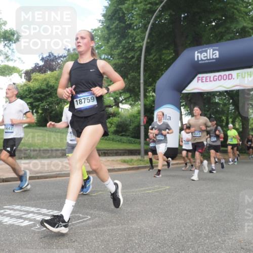 29.06.2025 - hella hamburg halbmarathon KatJ http://msf.ph/oto/8431156 29.06.2025 10:42:17 Zwischen KM18-KM19 1125, 2474, 2612, 3037, 3861, 5021, 5672, 6082, 6443 meine-sportfotos.de
