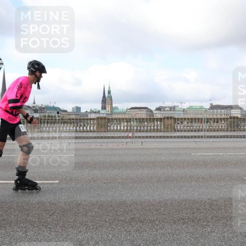 29.06.2025 - hella hamburg halbmarathon Lena Gebhardt http://msf.ph/oto/8431214 29.06.2025 09:00:26 Lombardsbrücke  meine-sportfotos.de