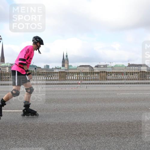 29.06.2025 - hella hamburg halbmarathon Lena Gebhardt http://msf.ph/oto/8431234 29.06.2025 09:00:26 Lombardsbrücke  meine-sportfotos.de