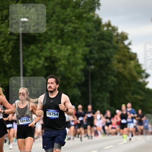 29.06.2025 - hella hamburg halbmarathon Dr. Thomas Lammeyer http://msf.ph/oto/8431263 29.06.2025 10:52:12 Kennedybrücke 1045, 1073, 1430, 1434, 1523, 1618, 2163, 2195, 2320, 2407, 2418, 2491, 2882, 2994, 3468, 3679, 4037, 4239, 4588, 4974, 5796, 6255, 6256, 6879, 7240, 8105, 8158, 8270, 9018, 9356, 10075, 10658, 10777, 10903, 11276, 11351 meine-sportfotos.de