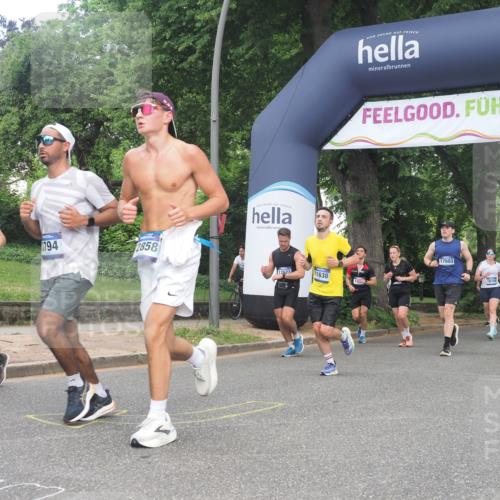 29.06.2025 - hella hamburg halbmarathon KatJ http://msf.ph/oto/8431298 29.06.2025 10:42:22 Zwischen KM18-KM19 1125, 2474, 3037, 3794, 5672, 6443 meine-sportfotos.de