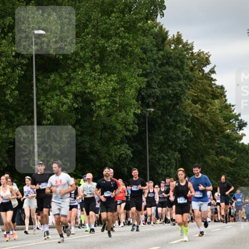29.06.2025 - hella hamburg halbmarathon Dr. Thomas Lammeyer http://msf.ph/oto/8431372 29.06.2025 10:52:14 Kennedybrücke 1045, 1073, 1430, 1434, 1523, 2148, 2163, 2195, 2320, 2407, 2418, 2491, 2882, 2994, 3468, 3679, 4037, 4239, 4588, 4974, 5796, 6255, 6256, 6879, 8105, 8158, 8270, 9018, 9356, 10075, 10658, 10777, 10903, 10991, 11351 meine-sportfotos.de