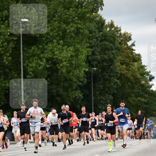 29.06.2025 - hella hamburg halbmarathon Dr. Thomas Lammeyer http://msf.ph/oto/8431388 29.06.2025 10:52:15 Kennedybrücke 1045, 1073, 1430, 1434, 1523, 2148, 2163, 2195, 2320, 2407, 2418, 2491, 2882, 2994, 3468, 3504, 3679, 4037, 4239, 4588, 4974, 5796, 6255, 6256, 6879, 8105, 8158, 8270, 8948, 9018, 9356, 10075, 10658, 10777, 10903, 10991, 11351 meine-sportfotos.de
