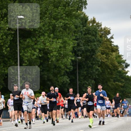 29.06.2025 - hella hamburg halbmarathon Dr. Thomas Lammeyer http://msf.ph/oto/8431406 29.06.2025 10:52:15 Kennedybrücke 1045, 1073, 1430, 1434, 1523, 2148, 2163, 2195, 2320, 2407, 2418, 2491, 2882, 2994, 3468, 3504, 3679, 4037, 4239, 4588, 4974, 5796, 6255, 6256, 6879, 8105, 8158, 8270, 8948, 9018, 9356, 10075, 10658, 10777, 10903, 10991, 11351 meine-sportfotos.de