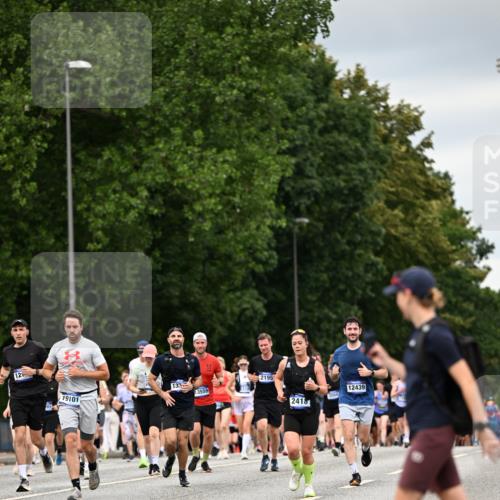 29.06.2025 - hella hamburg halbmarathon Dr. Thomas Lammeyer http://msf.ph/oto/8431442 29.06.2025 10:52:16 Kennedybrücke 1045, 1073, 1430, 1434, 1523, 2148, 2163, 2195, 2320, 2407, 2418, 2882, 2994, 3468, 3504, 3679, 4037, 4239, 4588, 4974, 5796, 6255, 6256, 6879, 7412, 8105, 8158, 8270, 8310, 8948, 9018, 9356, 10075, 10658, 10777, 10903, 10991, 11351 meine-sportfotos.de