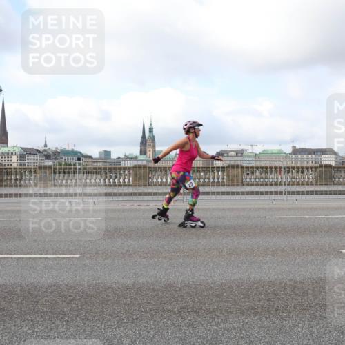 29.06.2025 - hella hamburg halbmarathon Lena Gebhardt http://msf.ph/oto/8431443 29.06.2025 09:00:28 Lombardsbrücke  meine-sportfotos.de