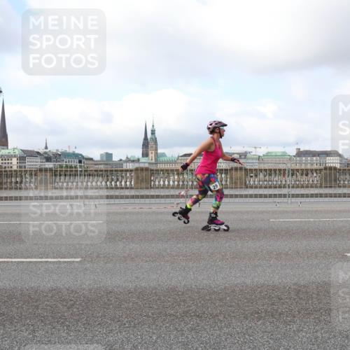 29.06.2025 - hella hamburg halbmarathon Lena Gebhardt http://msf.ph/oto/8431464 29.06.2025 09:00:28 Lombardsbrücke 29 meine-sportfotos.de