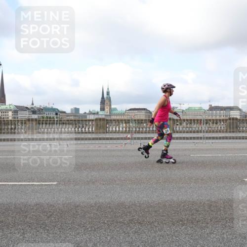 29.06.2025 - hella hamburg halbmarathon Lena Gebhardt http://msf.ph/oto/8431482 29.06.2025 09:00:28 Lombardsbrücke  meine-sportfotos.de