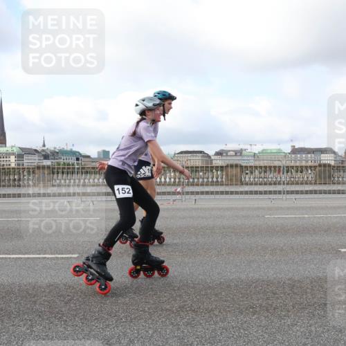 29.06.2025 - hella hamburg halbmarathon Lena Gebhardt http://msf.ph/oto/8431557 29.06.2025 09:00:30 Lombardsbrücke 152 meine-sportfotos.de