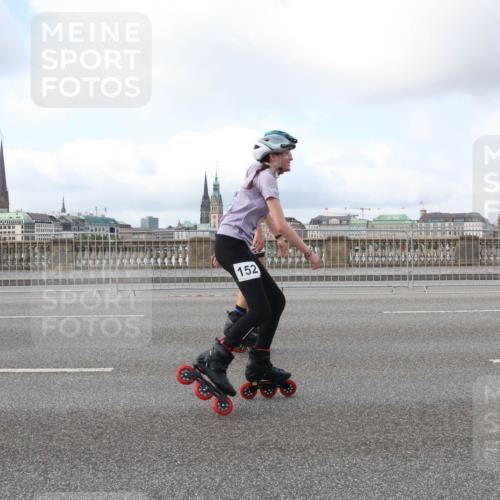 29.06.2025 - hella hamburg halbmarathon Lena Gebhardt http://msf.ph/oto/8431572 29.06.2025 09:00:30 Lombardsbrücke 152 meine-sportfotos.de
