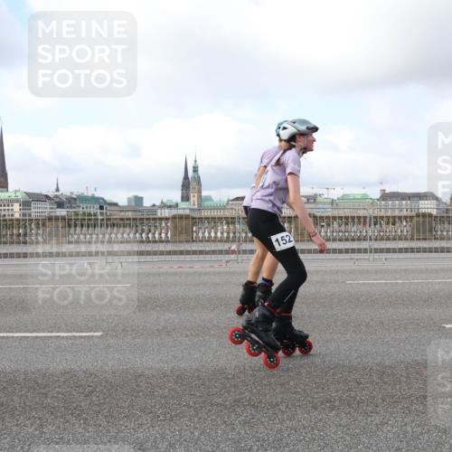29.06.2025 - hella hamburg halbmarathon Lena Gebhardt http://msf.ph/oto/8431587 29.06.2025 09:00:30 Lombardsbrücke 152 meine-sportfotos.de