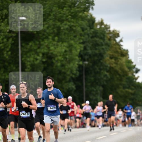29.06.2025 - hella hamburg halbmarathon Dr. Thomas Lammeyer http://msf.ph/oto/8431597 29.06.2025 10:52:20 Kennedybrücke 1045, 1430, 1434, 1523, 1645, 2148, 2163, 2195, 2407, 2418, 2882, 2994, 3468, 3504, 3679, 3933, 4037, 4239, 4588, 4974, 5796, 5886, 6255, 6256, 6879, 7412, 8270, 8310, 8948, 9018, 9356, 9696, 10075, 10658, 10777, 10903, 10991, 11351 meine-sportfotos.de
