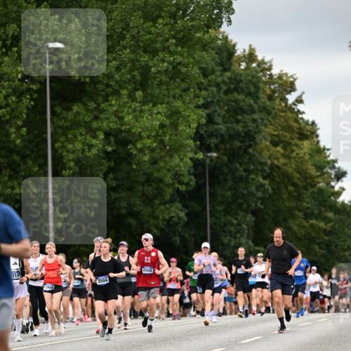 29.06.2025 - hella hamburg halbmarathon Dr. Thomas Lammeyer http://msf.ph/oto/8431699 29.06.2025 10:52:22 Kennedybrücke 1045, 1430, 1434, 1523, 1645, 2148, 2163, 2195, 2407, 2418, 2882, 2994, 3468, 3504, 3933, 4037, 4588, 4974, 5796, 5886, 6255, 6256, 6879, 7412, 7970, 8310, 8948, 9018, 9356, 9696, 10075, 10777, 10991, 11351 meine-sportfotos.de