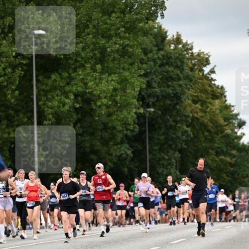 29.06.2025 - hella hamburg halbmarathon Dr. Thomas Lammeyer http://msf.ph/oto/8431712 29.06.2025 10:52:22 Kennedybrücke 1045, 1430, 1434, 1523, 1645, 2148, 2163, 2195, 2407, 2418, 2882, 2994, 3468, 3504, 3933, 4037, 4588, 4974, 5796, 5886, 6255, 6256, 6879, 7412, 7970, 8310, 8948, 9018, 9356, 9696, 10075, 10777, 10991, 11351 meine-sportfotos.de