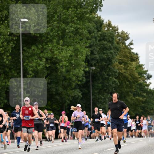 29.06.2025 - hella hamburg halbmarathon Dr. Thomas Lammeyer http://msf.ph/oto/8431847 29.06.2025 10:52:25 Kennedybrücke 1045, 1246, 1434, 1639, 1645, 2148, 2163, 2195, 2407, 2418, 2627, 2704, 2882, 2994, 3468, 3504, 3933, 4037, 4588, 4856, 4974, 5886, 6255, 6256, 6879, 7412, 7970, 8310, 8948, 9018, 9356, 9696, 10075, 10777, 10991, 11351 meine-sportfotos.de