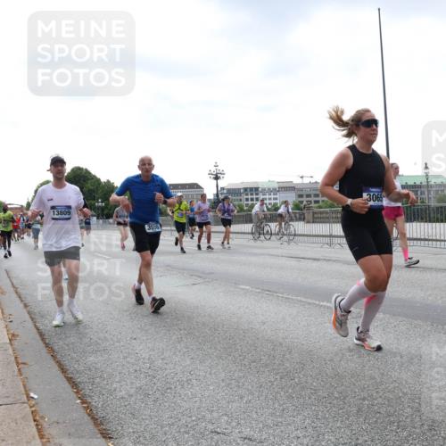 29.06.2025 - hella hamburg halbmarathon Lena Gebhardt http://msf.ph/oto/8431938 29.06.2025 10:44:18 Lombardsbrücke 13809, 3596, 3065, 1026, 1095, 1306, 1345, 1459, 1519, 1802, 1804, 2073, 2186, 2343, 2610, 2692, 3065, 3288, 3506, 3596, 4496, 4627, 4636, 4898, 5001, 5127, 5293, 5647, 5649, 5730, 5731, 5890, 5902, 5905, 6002, 6895, 7216, 7326, 7610, 7818, 7842, 8272, 8591, 8763, 8870, 8957, 9073, 9510, 9536, 9879, 10006, 10223, 10303, 10304, 10416, 11825, 11955, 12322, 12409, 12803, 12995, 13262, 13288, 13330, 13390, 13906, 14091, 14123, 14350, 14654, 14971 meine-sportfotos.de