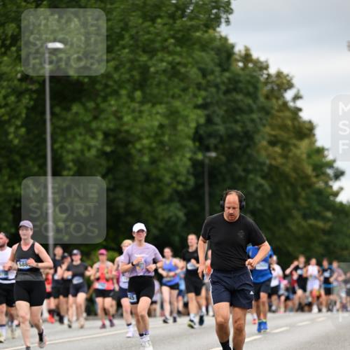 29.06.2025 - hella hamburg halbmarathon Dr. Thomas Lammeyer http://msf.ph/oto/8431967 29.06.2025 10:52:28 Kennedybrücke 1045, 1246, 1434, 1639, 1645, 2148, 2195, 2407, 2418, 2627, 2704, 2882, 2994, 3049, 3468, 3504, 3933, 4037, 4588, 4856, 4974, 5886, 6256, 6879, 7412, 7427, 7970, 8077, 8310, 8948, 9018, 9696, 10075, 10991, 11351 meine-sportfotos.de