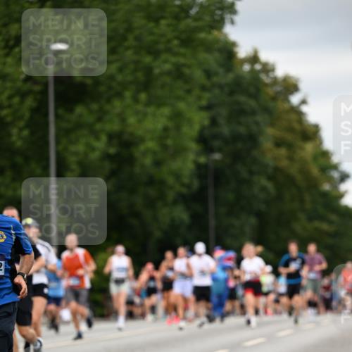 29.06.2025 - hella hamburg halbmarathon Dr. Thomas Lammeyer http://msf.ph/oto/8432294 29.06.2025 10:52:36 Kennedybrücke 1045, 1246, 1463, 1639, 1645, 2148, 2195, 2418, 2627, 2704, 2994, 3049, 3077, 3468, 3504, 3933, 4037, 4588, 4856, 5886, 5952, 6950, 7412, 7427, 7970, 8077, 8310, 8948, 9018, 9696, 9775, 9787, 10366, 10991, 11351 meine-sportfotos.de