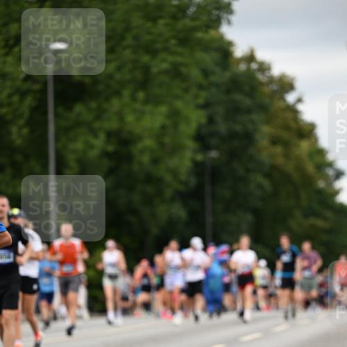 29.06.2025 - hella hamburg halbmarathon Dr. Thomas Lammeyer http://msf.ph/oto/8432305 29.06.2025 10:52:37 Kennedybrücke 1045, 1246, 1463, 1639, 1645, 2148, 2195, 2627, 2704, 2994, 3049, 3077, 3468, 3504, 3933, 4037, 4588, 4856, 5886, 5952, 6950, 7412, 7427, 7970, 8077, 8310, 8948, 9696, 9775, 9787, 10366, 10991, 11351 meine-sportfotos.de
