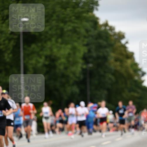 29.06.2025 - hella hamburg halbmarathon Dr. Thomas Lammeyer http://msf.ph/oto/8432314 29.06.2025 10:52:37 Kennedybrücke 1045, 1246, 1463, 1639, 1645, 2148, 2195, 2627, 2704, 2994, 3049, 3077, 3468, 3504, 3933, 4037, 4588, 4856, 5886, 5952, 6950, 7412, 7427, 7970, 8077, 8310, 8948, 9696, 9775, 9787, 10366, 10991, 11351 meine-sportfotos.de