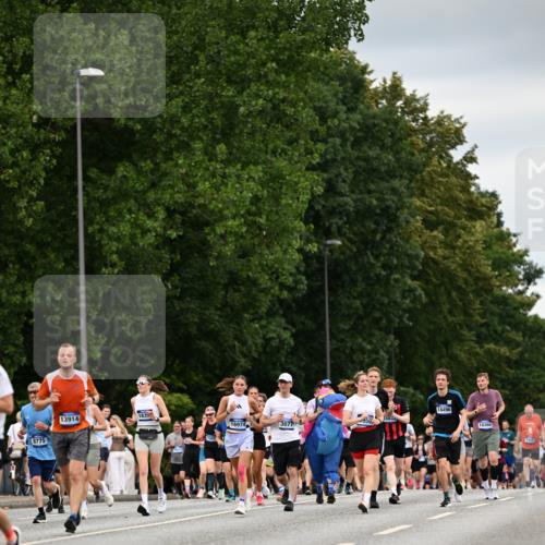 29.06.2025 - hella hamburg halbmarathon Dr. Thomas Lammeyer http://msf.ph/oto/8432354 29.06.2025 10:52:37 Kennedybrücke 1045, 1246, 1463, 1639, 1645, 2148, 2195, 2627, 2704, 2994, 3049, 3077, 3468, 3504, 3933, 4037, 4588, 4856, 5886, 5952, 6950, 7412, 7427, 7970, 8077, 8310, 8948, 9696, 9775, 9787, 10366, 10991, 11351 meine-sportfotos.de
