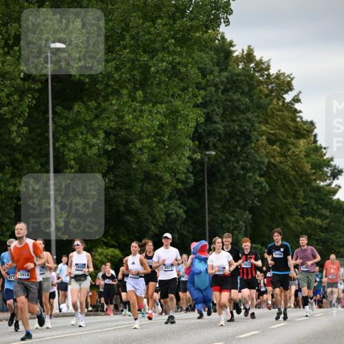 29.06.2025 - hella hamburg halbmarathon Dr. Thomas Lammeyer http://msf.ph/oto/8432377 29.06.2025 10:52:38 Kennedybrücke 1045, 1246, 1463, 1639, 1645, 2148, 2195, 2627, 2704, 2994, 3049, 3077, 3468, 3504, 3933, 4037, 4588, 4856, 5886, 5952, 6950, 7412, 7427, 7970, 8077, 8310, 8948, 9696, 9775, 9787, 10366, 10991, 11351 meine-sportfotos.de