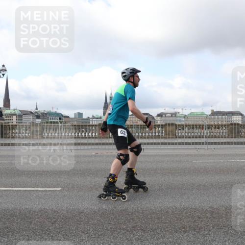 29.06.2025 - hella hamburg halbmarathon Lena Gebhardt http://msf.ph/oto/8432445 29.06.2025 09:00:57 Lombardsbrücke 62 meine-sportfotos.de