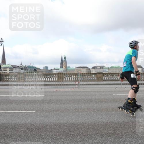 29.06.2025 - hella hamburg halbmarathon Lena Gebhardt http://msf.ph/oto/8432506 29.06.2025 09:00:57 Lombardsbrücke 9 meine-sportfotos.de