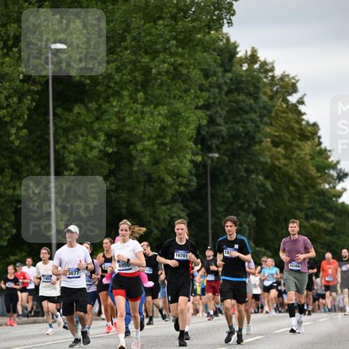 29.06.2025 - hella hamburg halbmarathon Dr. Thomas Lammeyer http://msf.ph/oto/8432558 29.06.2025 10:52:42 Kennedybrücke 1246, 1463, 1639, 1645, 1720, 2148, 2627, 2704, 3049, 3077, 3215, 3504, 3933, 4856, 5714, 5886, 5952, 6950, 7412, 7427, 7970, 8077, 8310, 8948, 9696, 9775, 9787, 10366, 10991, 11351 meine-sportfotos.de