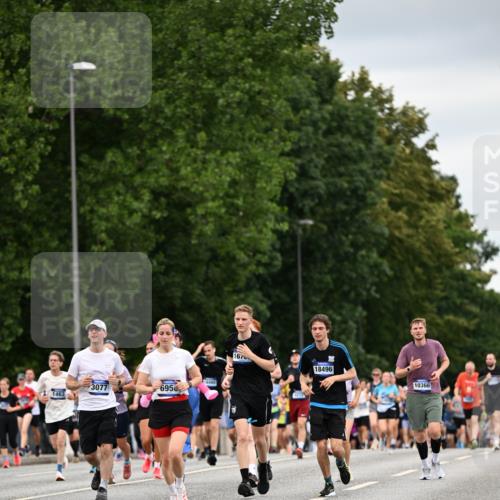 29.06.2025 - hella hamburg halbmarathon Dr. Thomas Lammeyer http://msf.ph/oto/8432570 29.06.2025 10:52:42 Kennedybrücke 1246, 1463, 1639, 1645, 1720, 2148, 2627, 2704, 3049, 3077, 3215, 3504, 3933, 4856, 5714, 5886, 5952, 6950, 7412, 7427, 7970, 8077, 8310, 8948, 9696, 9775, 9787, 10366, 10991, 11351 meine-sportfotos.de